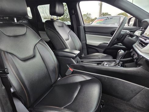 Used 2024 Jeep Compass Limited image 23