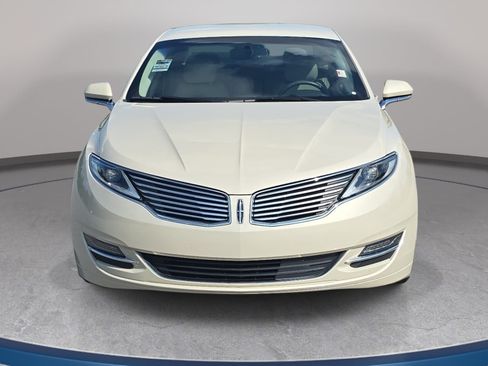 Used 2016 Lincoln MKZ w/ Equipment Group 200A Select FWD image 2