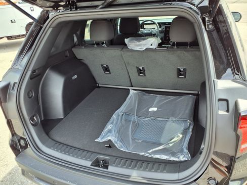 New 2026 GMC Terrain Elevation w/ Technology Package II FWD image 18