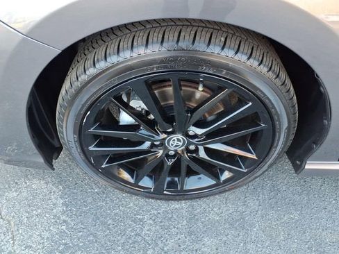 Used 2023 Toyota Camry XSE image 4