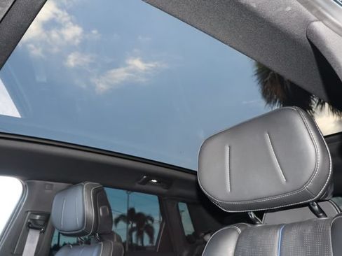Used 2024 Cadillac Lyriq Luxury AWD/4WD image 30