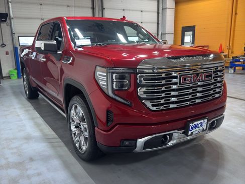 Used 2023 GMC Sierra 1500 Denali w/ Denali Reserve Package image 8