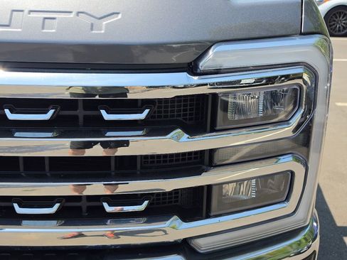 Used 2023 Ford F350 Lariat w/ Chrome Package AWD/4WD image 18