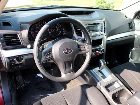 Used 2014 Subaru Outback 2.5i w/ Alloy Wheel Package image 13