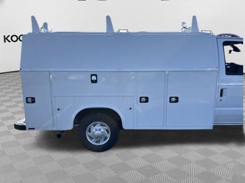 New 2026 Ford E-350 and Econoline 350 Super Duty w/ Power Equipment Group RWD image 13