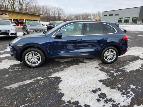 Used 2013 Porsche Cayenne S image 3