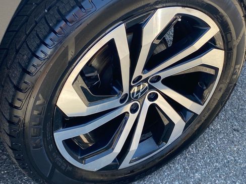 Certified 2023 Volkswagen Atlas Cross Sport SEL AWD/4WD image 21