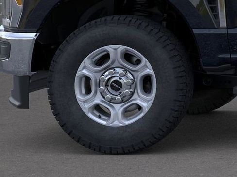 New 2026 Ford F250 XLT w/ FX4 Off-Road Package AWD/4WD image 19