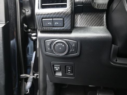 Used 2019 Ford F150 Lariat w/ Equipment Group 502A Luxury AWD/4WD image 13