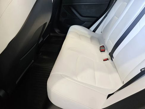 Used 2022 Tesla Model 3 RWD image 12