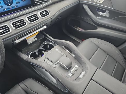 New 2026 Mercedes-Benz GLS 450 4MATIC image 25