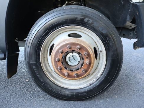 Used 2012 Ford F550 XL w/ Payload Upgrade Pkg image 47