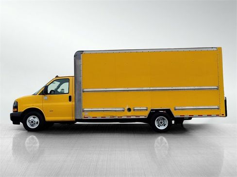 Used 2019 GMC Savana 3500 Work Van w/ Driver Convenience Package image 8