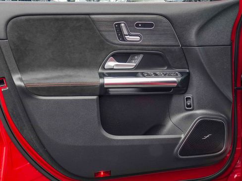 Certified 2021 Mercedes-Benz GLA 250 image 20