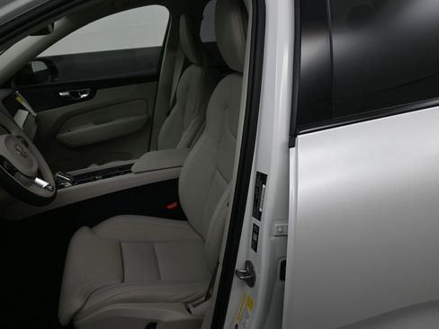 New 2026 Volvo XC60 T8 Ultra w/ Climate Package PRO AWD/4WD image 10