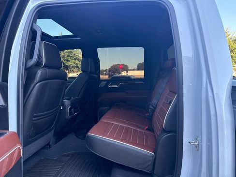 Used 2026 GMC Sierra 3500 Denali Ultimate AWD/4WD image 5