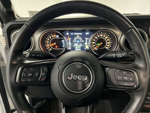 Used 2021 Jeep Gladiator Sport AWD/4WD image 11