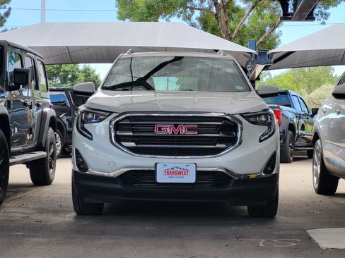 Used 2021 GMC Terrain SLT w/ Infotainment Package II AWD/4WD image 2