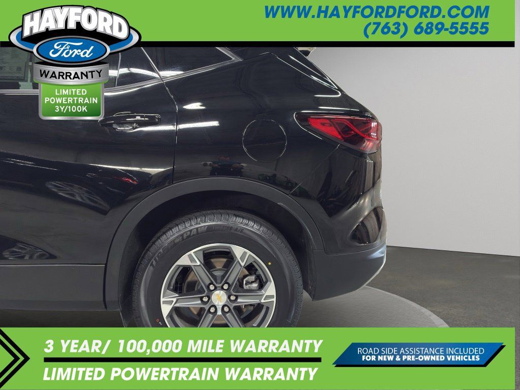 Used 2025 Chevrolet Blazer LT AWD/4WD image 28