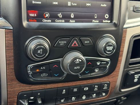 Used 2018 RAM 2500 Laramie w/ Protection Group AWD/4WD image 20
