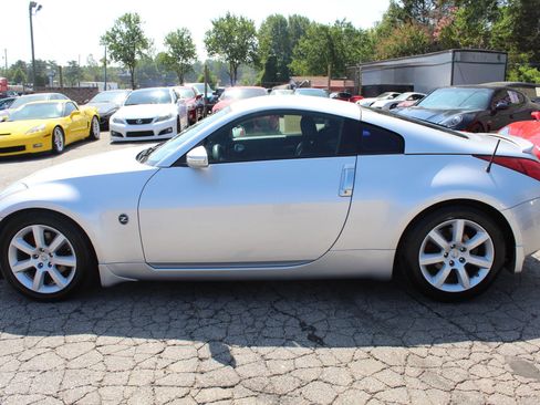 Used 2004 Nissan 350Z Touring image 5