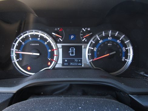 Used 2019 Toyota 4Runner TRD Off-Road image 27