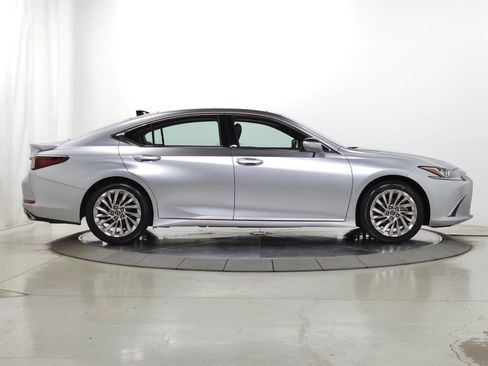 Used 2023 Lexus ES 350 w/ Accessory Package (Z2) FWD image 10
