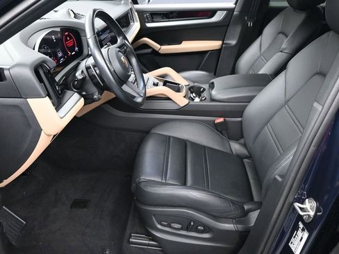 Certified 2024 Porsche Cayenne Coupe AWD/4WD image 6
