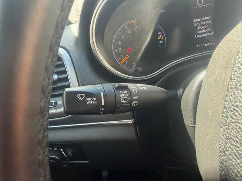 Used 2018 Jeep Grand Cherokee Limited image 15