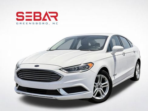Used 2018 Ford Fusion SE w/ Equipment Group 602A FWD image 1