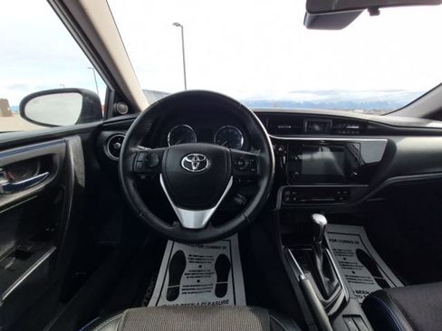 Used 2018 Toyota Corolla SE image 20