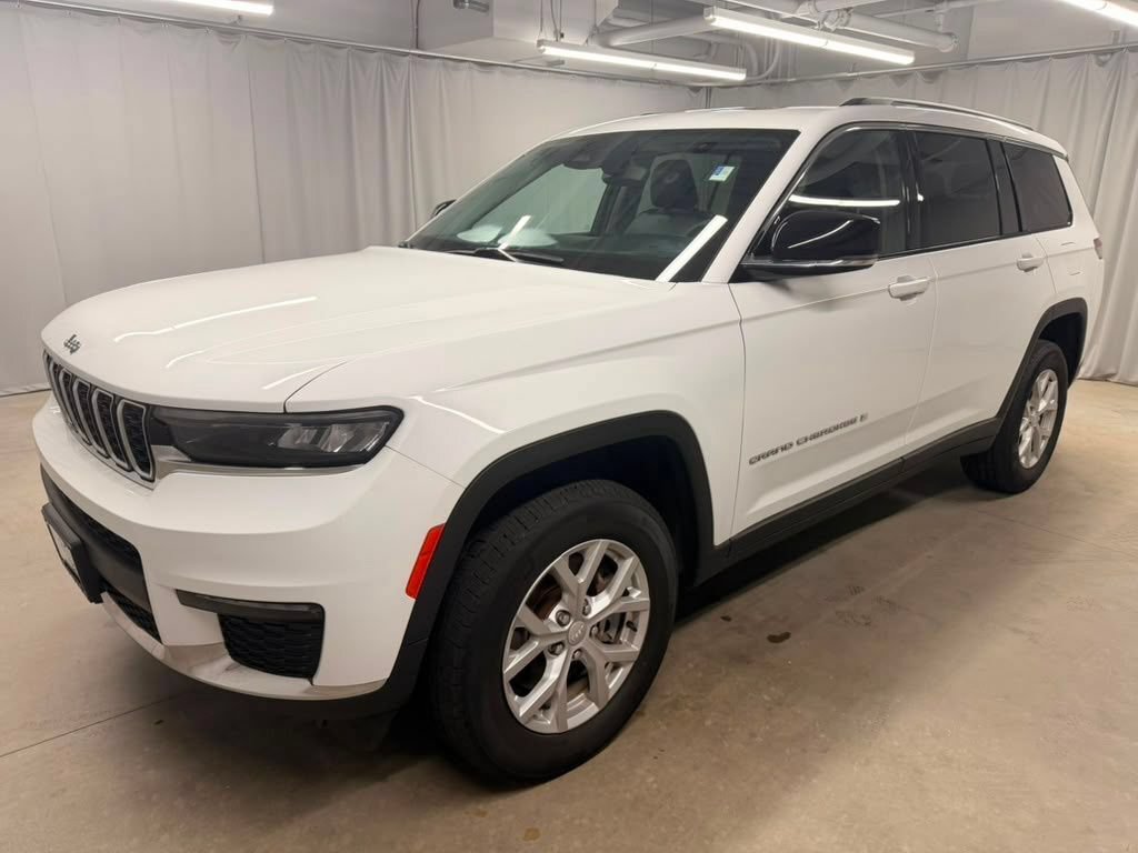 Used 2023 Jeep Grand Cherokee L Limited AWD/4WD image 6