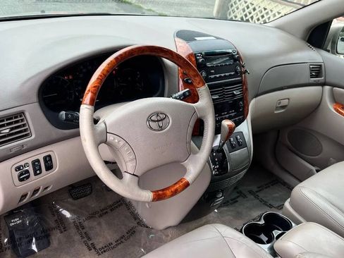 Used 2006 Toyota Sienna XLE Limited AWD/4WD image 11