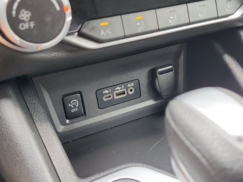 Used 2024 Nissan Sentra SV w/ Trunk Package FWD image 20
