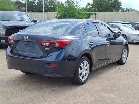 Used 2017 MAZDA MAZDA3 Sport image 4