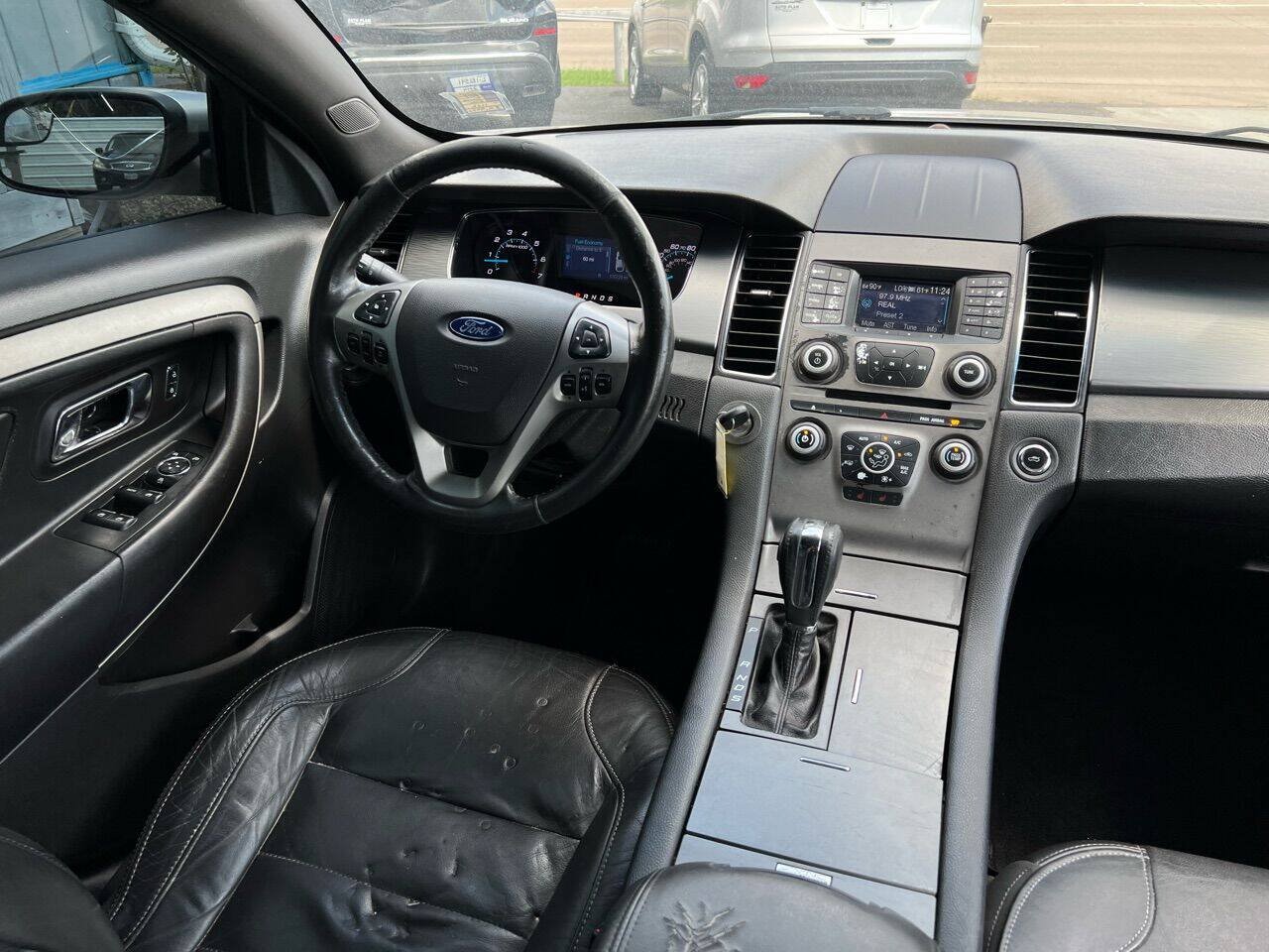 Used 2014 Ford Taurus SEL FWD image 14