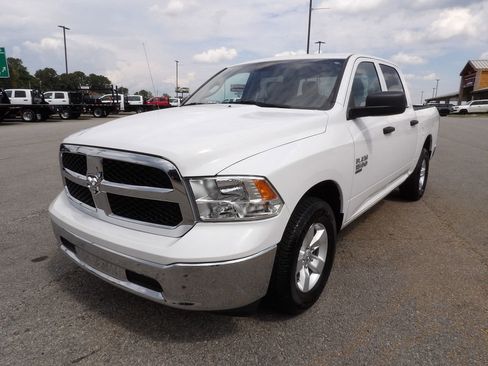 Used 2022 RAM 1500 Classic SLT image 55