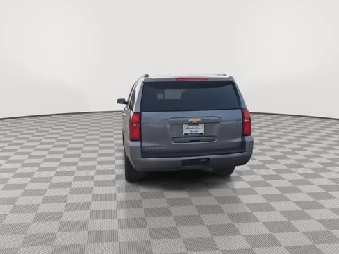 Used 2018 Chevrolet Suburban LS w/ Enhanced Driver Alert Package image 8