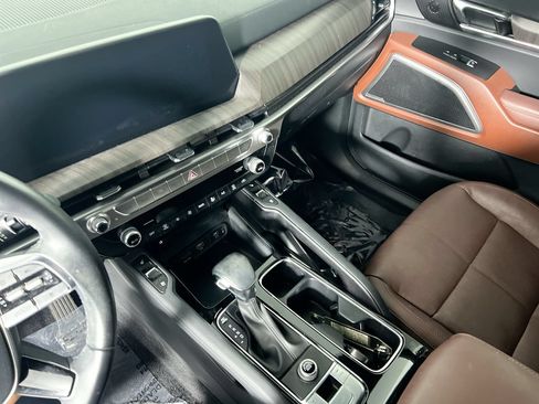 Certified 2024 Kia Telluride EX w/ EX Captain's Chair Package FWD image 22