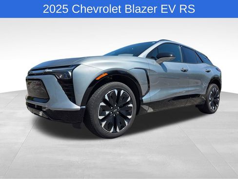 Certified 2025 Chevrolet Blazer EV RS AWD/4WD image 10