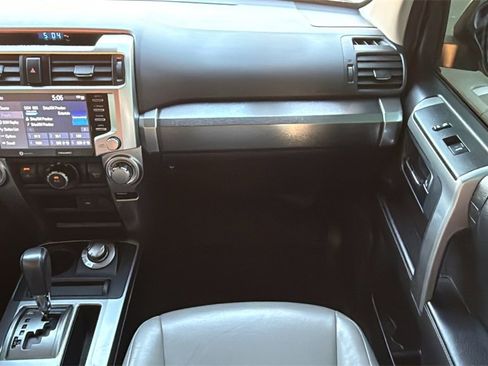 Used 2022 Toyota 4Runner SR5 image 29