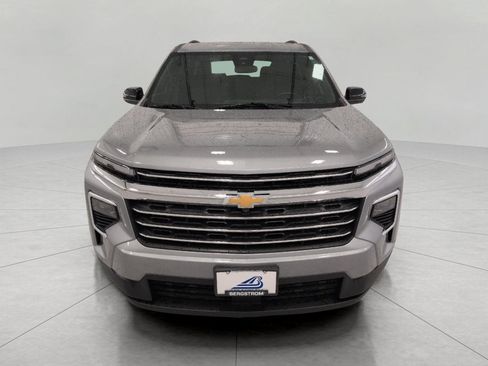 Used 2024 Chevrolet Traverse LT w/ Trailering Package AWD/4WD image 13