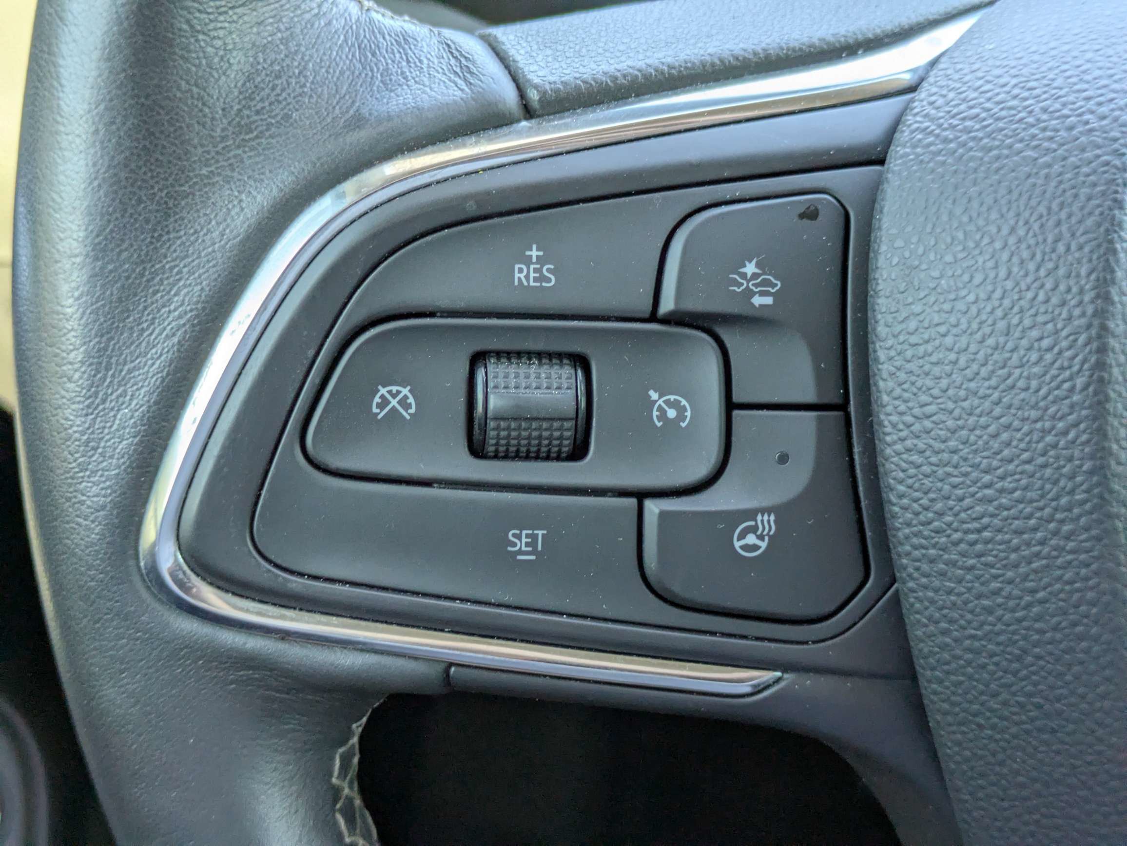 Used 2023 Buick Encore GX Essence w/ Advanced Technology Package FWD image 24