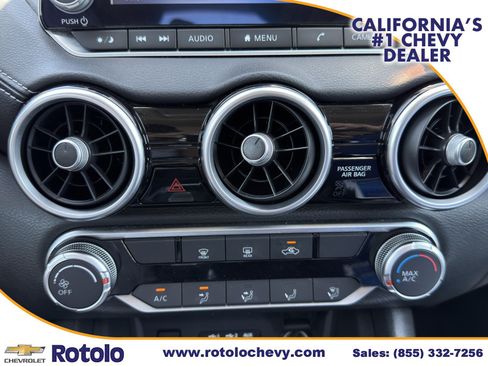 Used 2024 Nissan Sentra SV FWD image 19