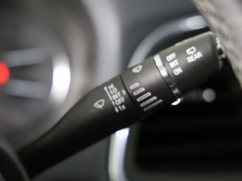 Used 2024 Buick Enclave Premium image 20