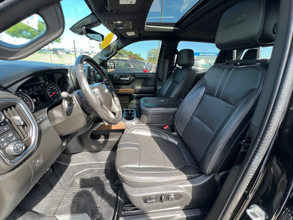 Used 2021 Chevrolet Silverado 1500 High Country w/ Technology Package AWD/4WD image 18