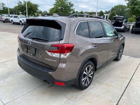 Used 2023 Subaru Forester Limited AWD/4WD image 3