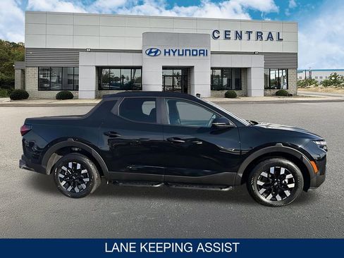 Certified 2025 Hyundai Santa Cruz SEL image 11