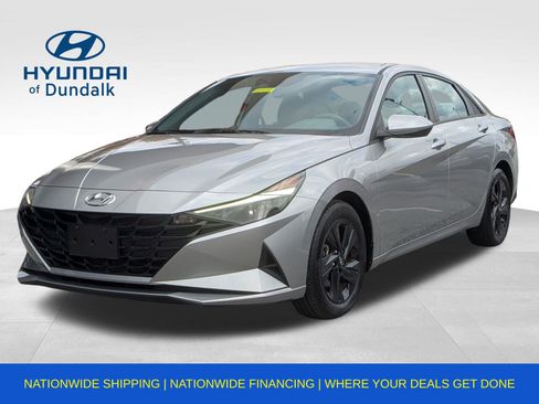 Used 2022 Hyundai Elantra SEL image 3
