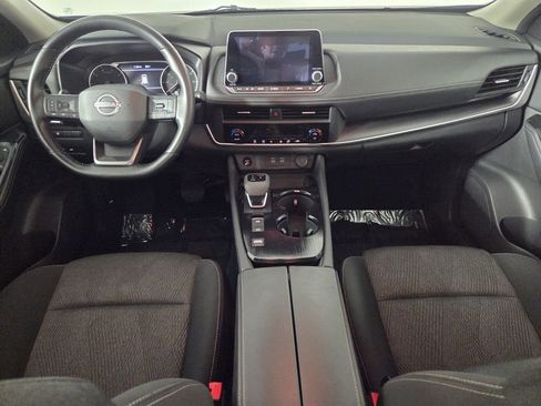 Used 2025 Nissan Rogue SV FWD image 30